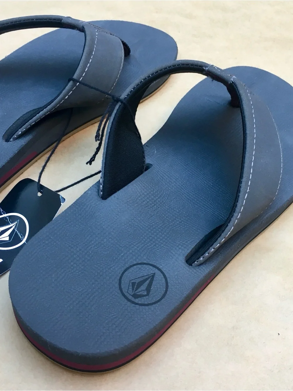 Volcom .• Victor Flip Flop Sandals in Grey Size 7 7.5 8